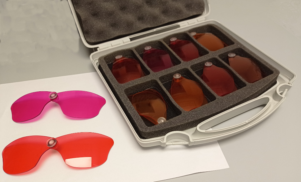 Set de 18 verres d'essais binoculaires - Daltonien